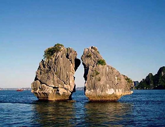 越南下龙湾•迷宫仙境•河内胡志明陵 四天三晚游【纯玩0购物店】北越壹号游