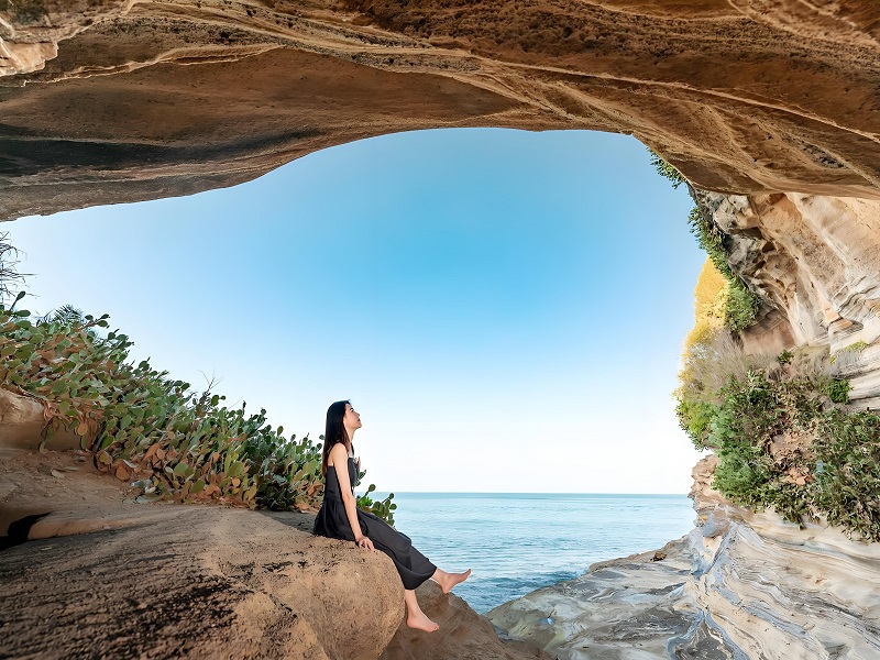 涠洲岛全景游【火山地址公园•天主教堂•五彩滩•南湾街•滴水丹屏】 2天1晚纯玩游【北海起止】