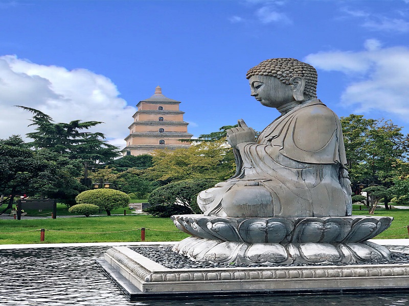 西安•钟鼓楼•秦始皇陵兵马俑•华清宫•法门寺•西安博物馆•大唐不夜城•大慈恩寺•大雁塔 双飞5天4晚游【法门佛光】