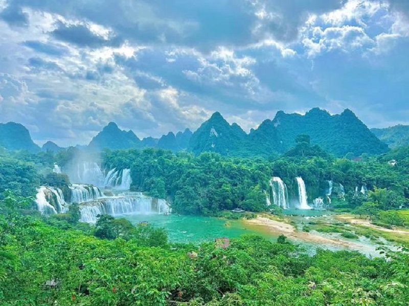 德天跨国瀑布•通灵大峡谷•巴马长寿村•仁寿文化源 3天2晚游【无购物店】